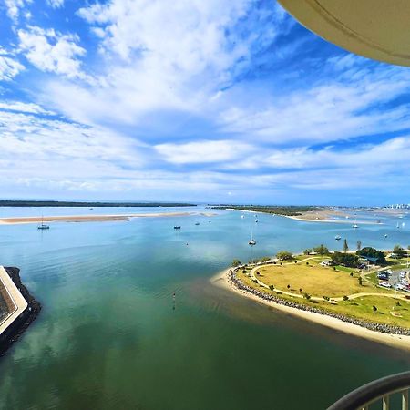 غولد كوست Broadwater Shores Waterfront Apartments المظهر الخارجي الصورة