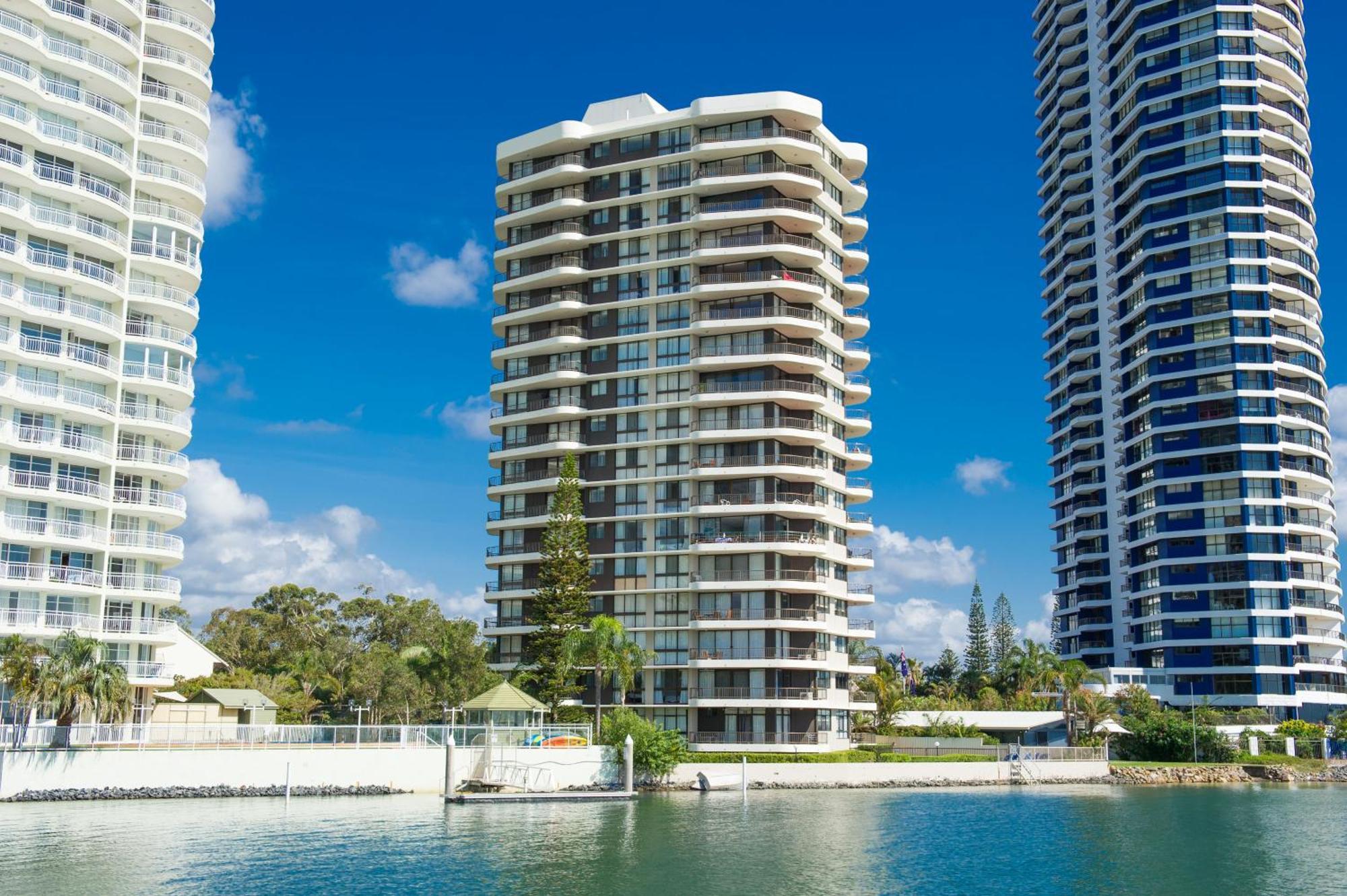 غولد كوست Broadwater Shores Waterfront Apartments المظهر الخارجي الصورة