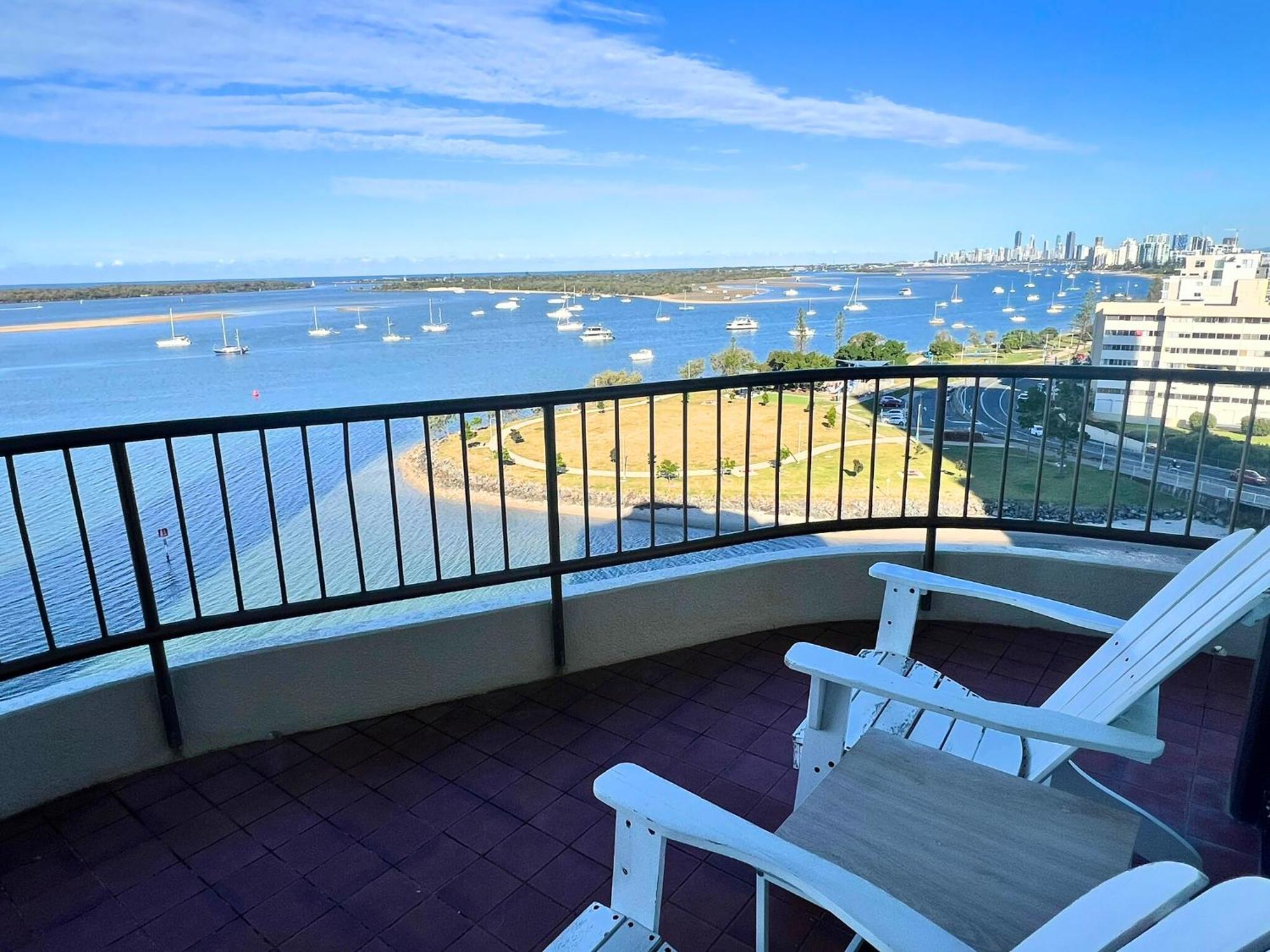 غولد كوست Broadwater Shores Waterfront Apartments المظهر الخارجي الصورة