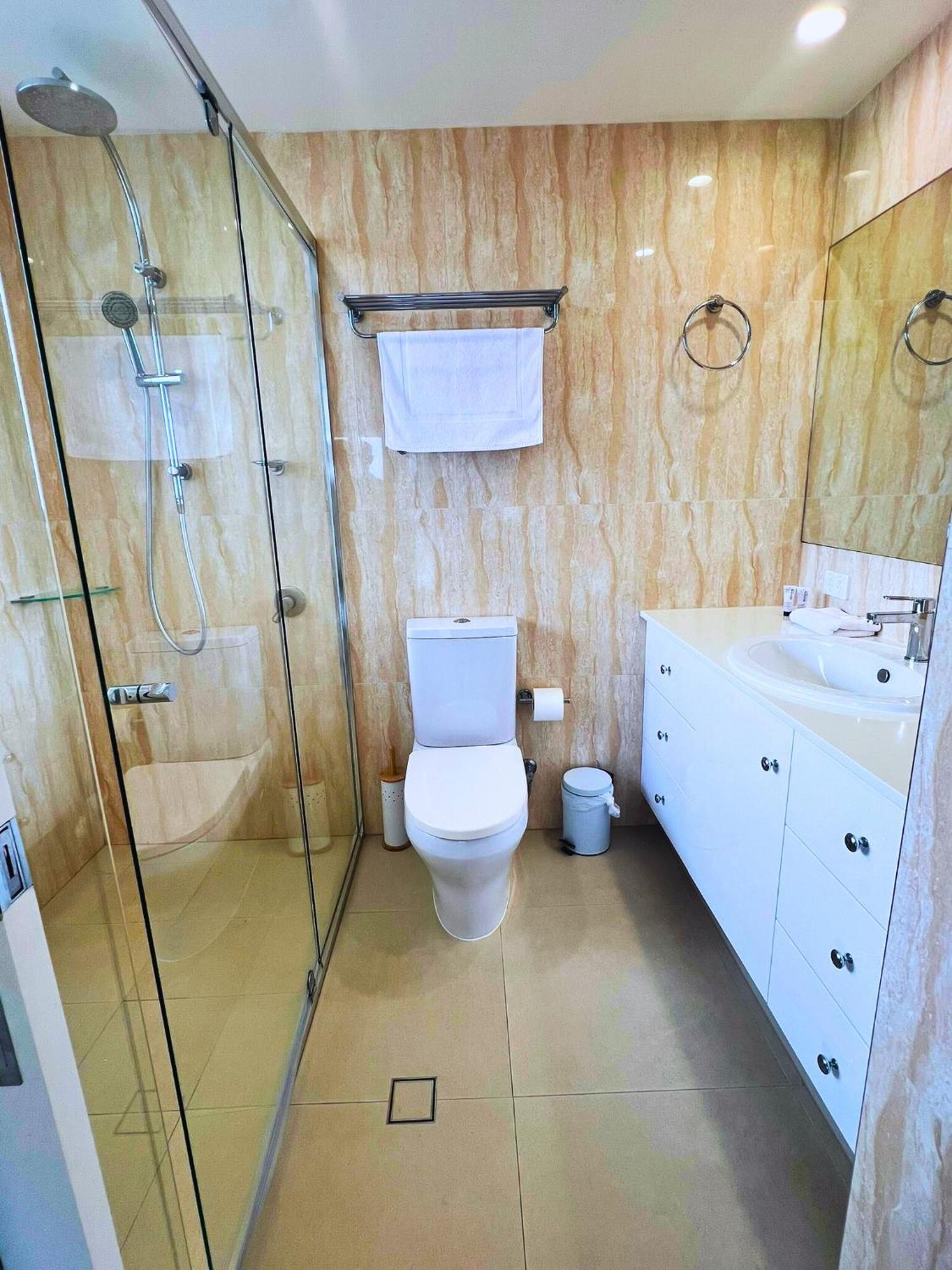 غولد كوست Broadwater Shores Waterfront Apartments المظهر الخارجي الصورة