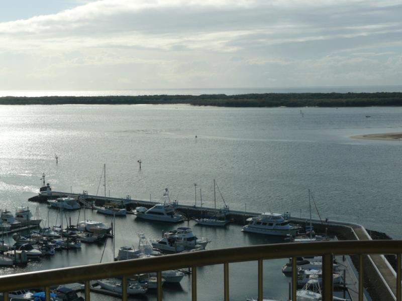 غولد كوست Broadwater Shores Waterfront Apartments المظهر الخارجي الصورة