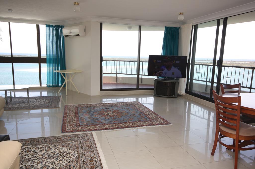 غولد كوست Broadwater Shores Waterfront Apartments المظهر الخارجي الصورة
