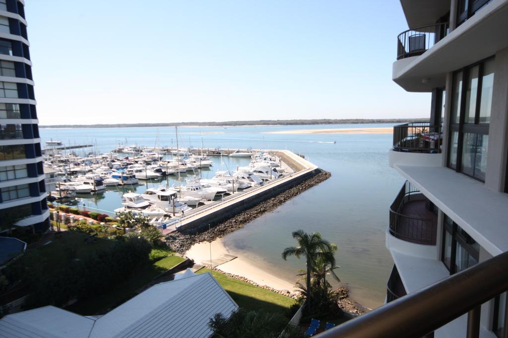 غولد كوست Broadwater Shores Waterfront Apartments المظهر الخارجي الصورة