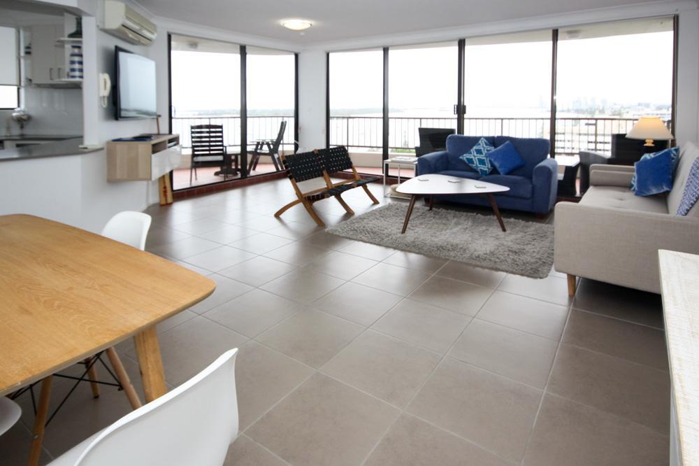 غولد كوست Broadwater Shores Waterfront Apartments المظهر الخارجي الصورة
